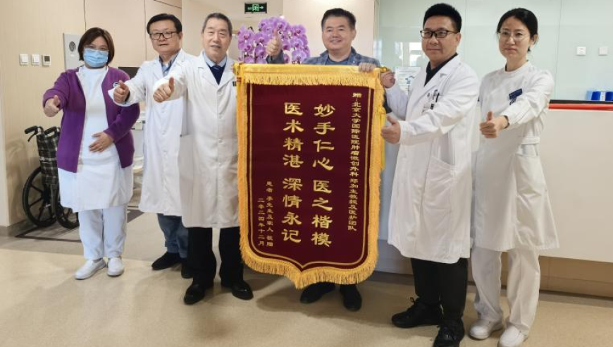 莫迪欲起身和马克龙握手却遭无视,管家婆期期四肖四中特管家婆,展开解析落实_体验版V5.97